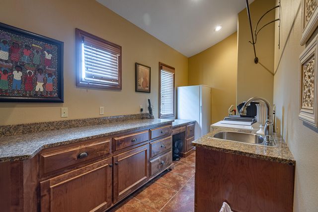 4515 S Forest Avenue, Springfield, MO 65810