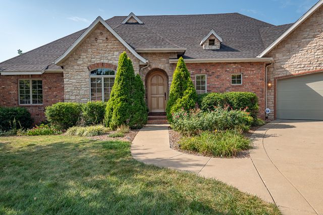 4515 S Forest Avenue, Springfield, MO 65810
