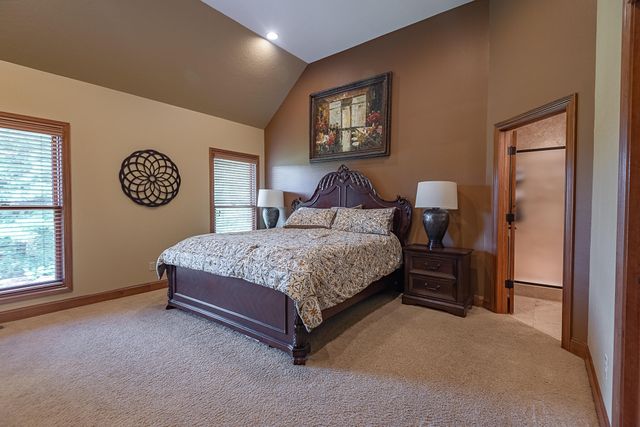 4515 S Forest Avenue, Springfield, MO 65810