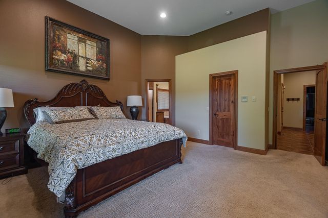 4515 S Forest Avenue, Springfield, MO 65810