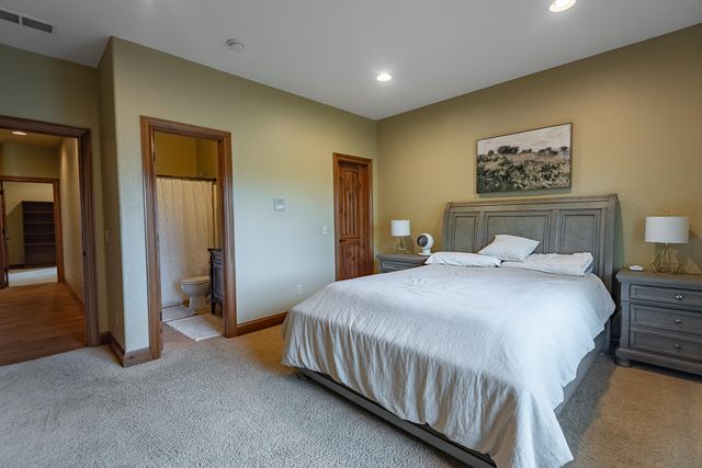 4515 S Forest Avenue, Springfield, MO 65810