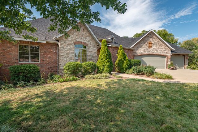 4515 S Forest Avenue, Springfield, MO 65810