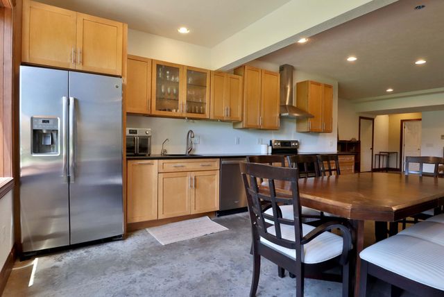 4515 S Forest Avenue, Springfield, MO 65810