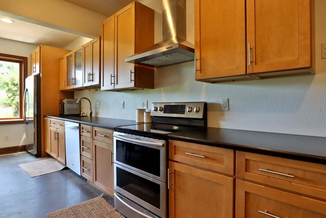 4515 S Forest Avenue, Springfield, MO 65810