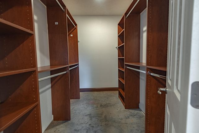 4515 S Forest Avenue, Springfield, MO 65810