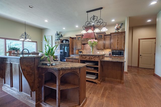 4515 S Forest Avenue, Springfield, MO 65810