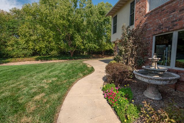4515 S Forest Avenue, Springfield, MO 65810