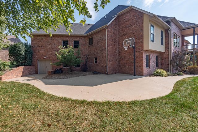 4515 S Forest Avenue, Springfield, MO 65810