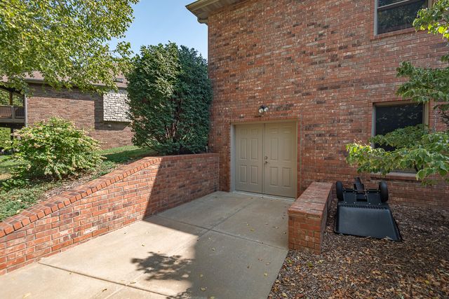 4515 S Forest Avenue, Springfield, MO 65810
