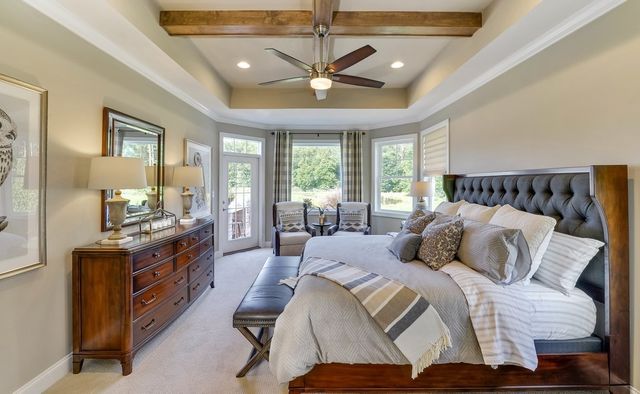 1090 Oakhall Dr, Mount Juliet, TN 37122