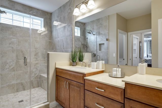 1090 Oakhall Dr, Mount Juliet, TN 37122