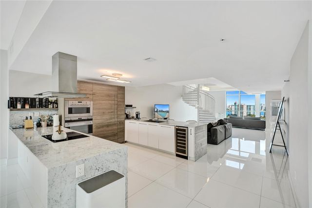 400 Sunny Isles Blvd 2005, Sunny Isles Beach, FL 33160