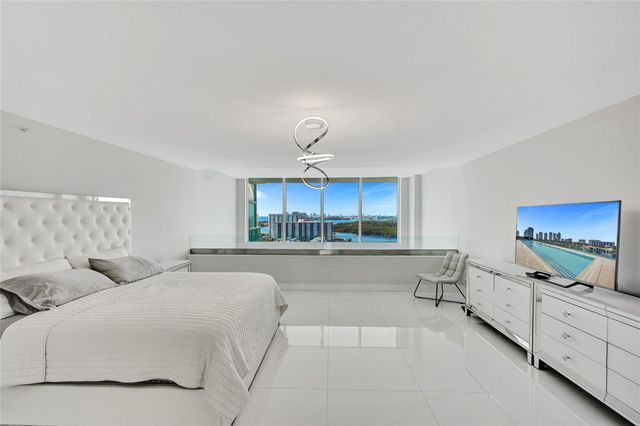 400 Sunny Isles Blvd 2005, Sunny Isles Beach, FL 33160