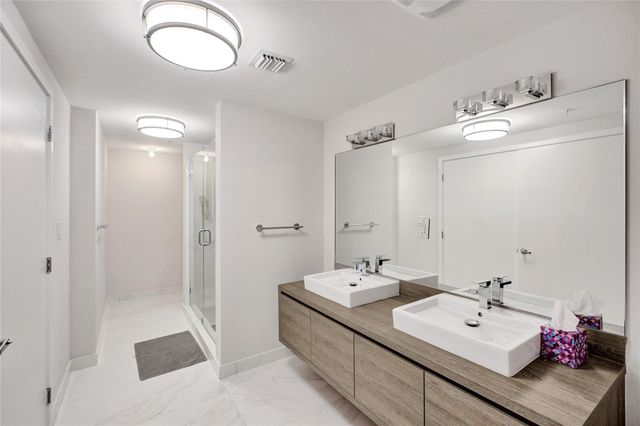 400 Sunny Isles Blvd 2005, Sunny Isles Beach, FL 33160