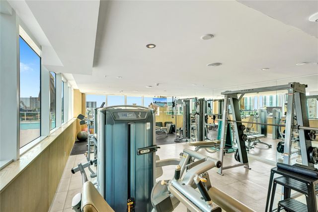 400 Sunny Isles Blvd 2005, Sunny Isles Beach, FL 33160