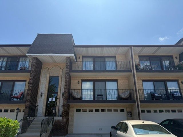 4125 W 93rd Place B, Oak Lawn, IL 60453