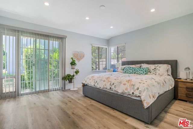 5509 Woodman Avenue, Los Angeles, CA 91401