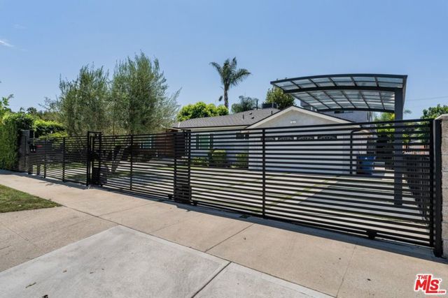 5509 Woodman Avenue, Los Angeles, CA 91401