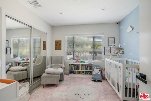 5509 Woodman Avenue, Los Angeles, CA 91401