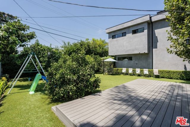 5509 Woodman Avenue, Los Angeles, CA 91401