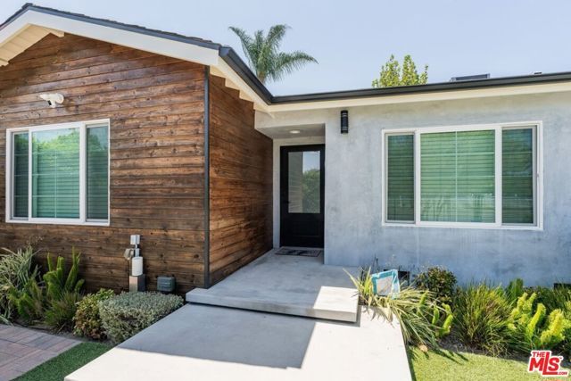 5509 Woodman Avenue, Los Angeles, CA 91401