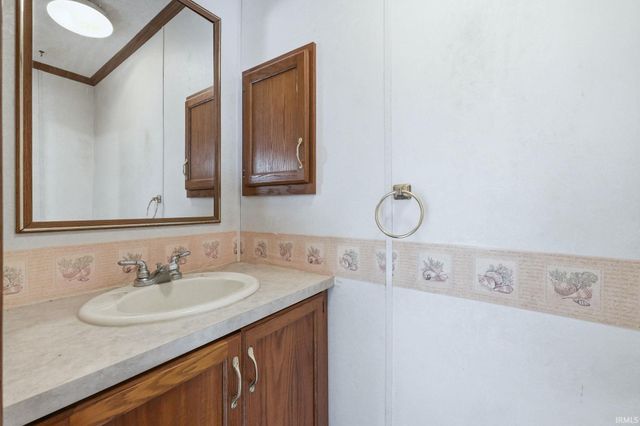 205 Forrest Park Drive, Garrett, IN 46738