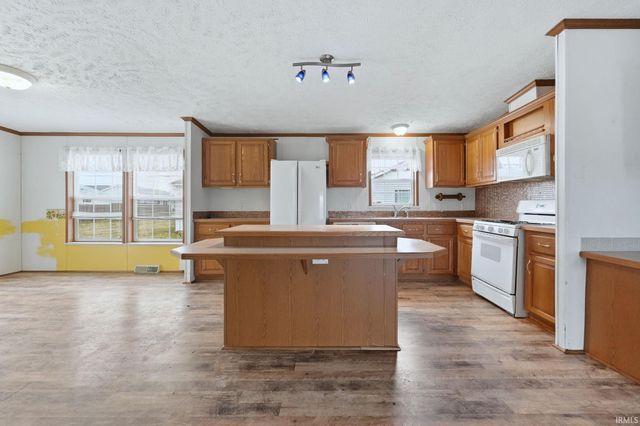 205 Forrest Park Drive, Garrett, IN 46738