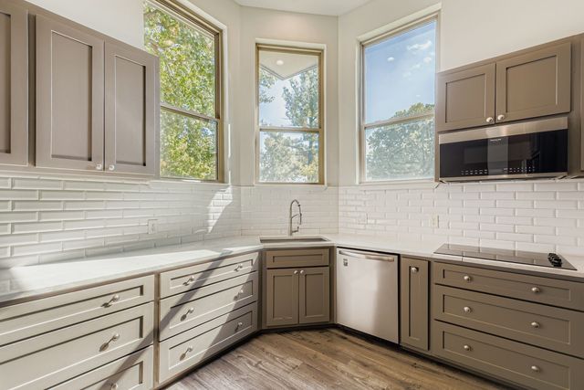 7713 Salzburg Drive, Rowlett, TX 75089