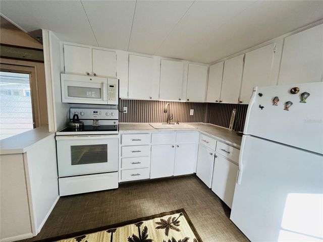 2113 ILLINOIS AVENUE, Bradenton, FL 34207