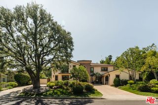 17236 Weddington Street, Encino, CA 91316