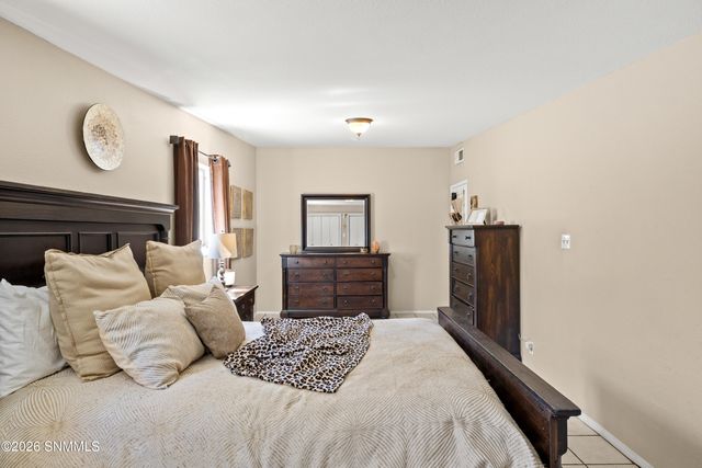 2309 Montana Avenue, Las Cruces, NM 88001