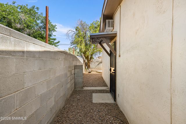 2309 Montana Avenue, Las Cruces, NM 88001