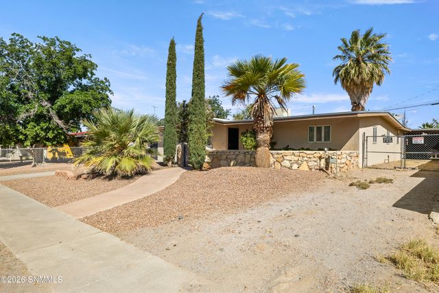 2309 Montana Avenue, Las Cruces, NM 88001