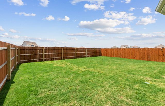 120 Ventura DR, Liberty Hill, TX 78642