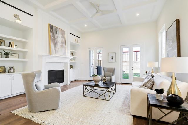 531 W 27th Street, Houston, TX 77008