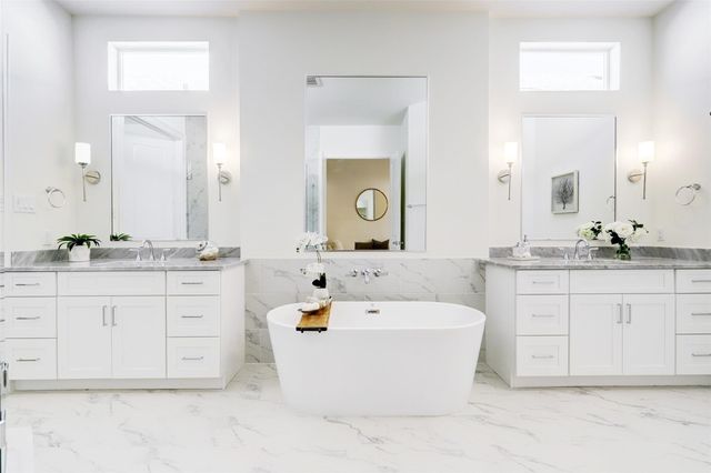 531 W 27th Street, Houston, TX 77008