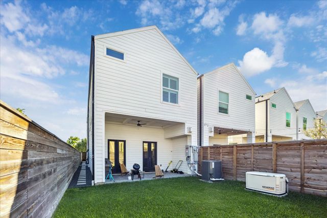 531 W 27th Street, Houston, TX 77008