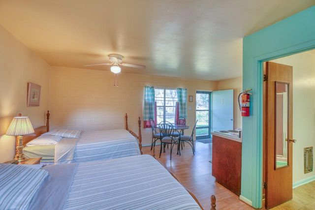 201 Lakewood DR, Burnet, TX 78611