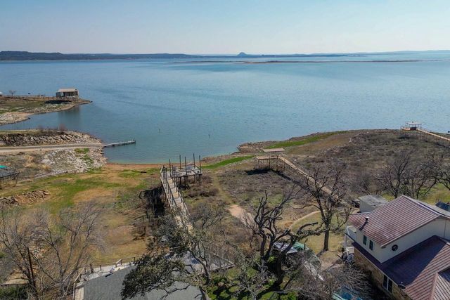 201 Lakewood DR, Burnet, TX 78611