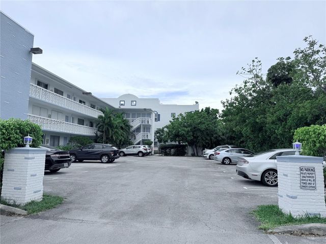 1120 102nd Street 2, Bay Harbor Islands, FL 33154