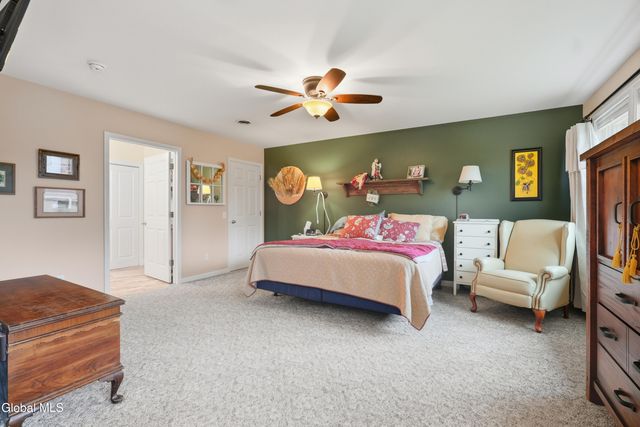 28 Glenmore Drive, Colonie, NY 12309