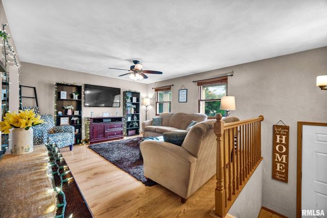 2129 MARIGOLD Drive, Pekin, IL 61554