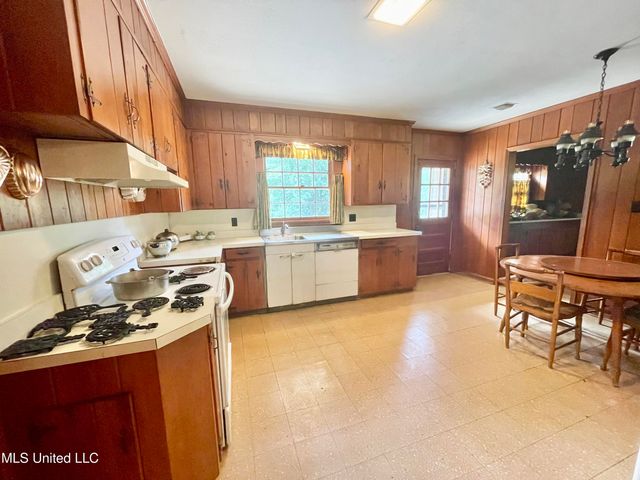 114 Dogwood Drive, Hazlehurst, MS 39083
