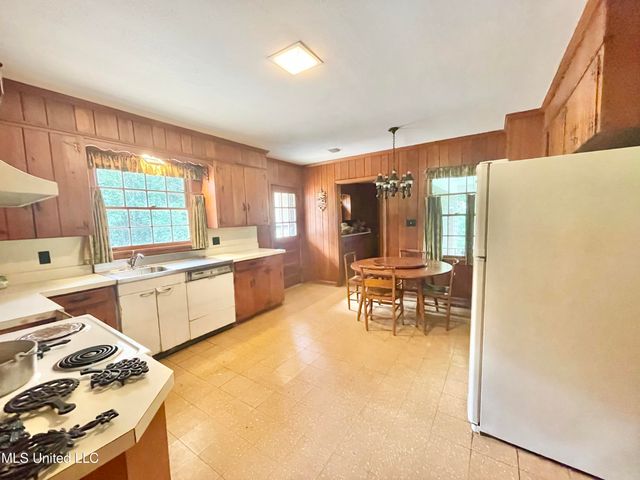 114 Dogwood Drive, Hazlehurst, MS 39083