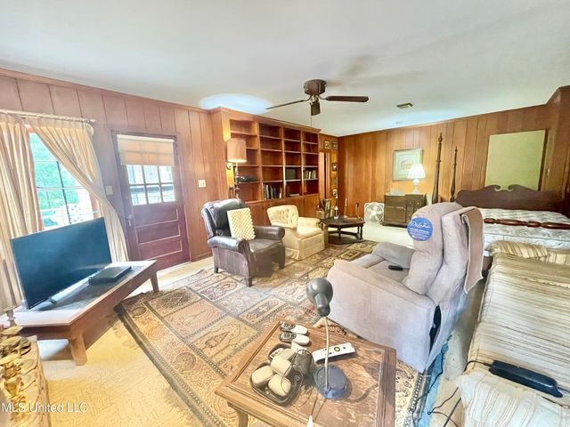114 Dogwood Drive, Hazlehurst, MS 39083