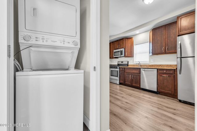 48 Flint Road B, Toms River, NJ 08757