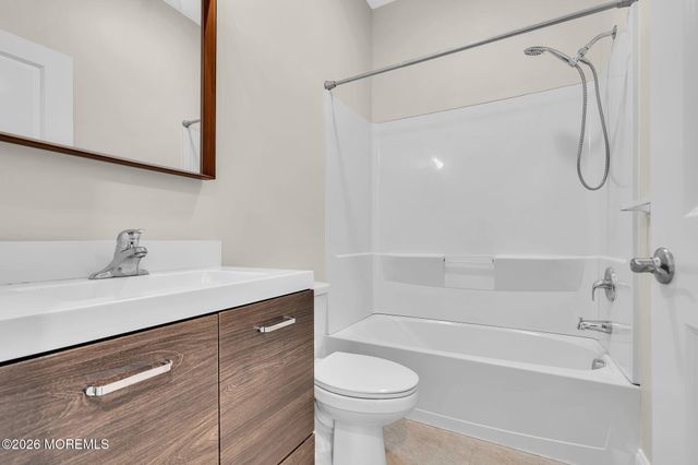 48 Flint Road B, Toms River, NJ 08757