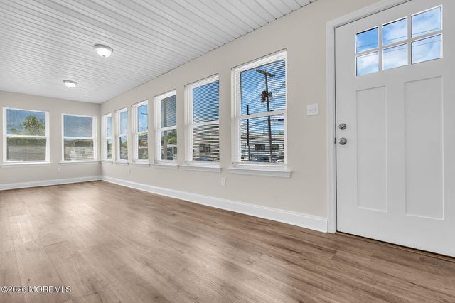 48 Flint Road B, Toms River, NJ 08757