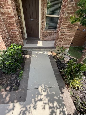2068 COWAN DR, New Braunfels, TX 78132