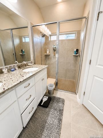 2068 COWAN DR, New Braunfels, TX 78132